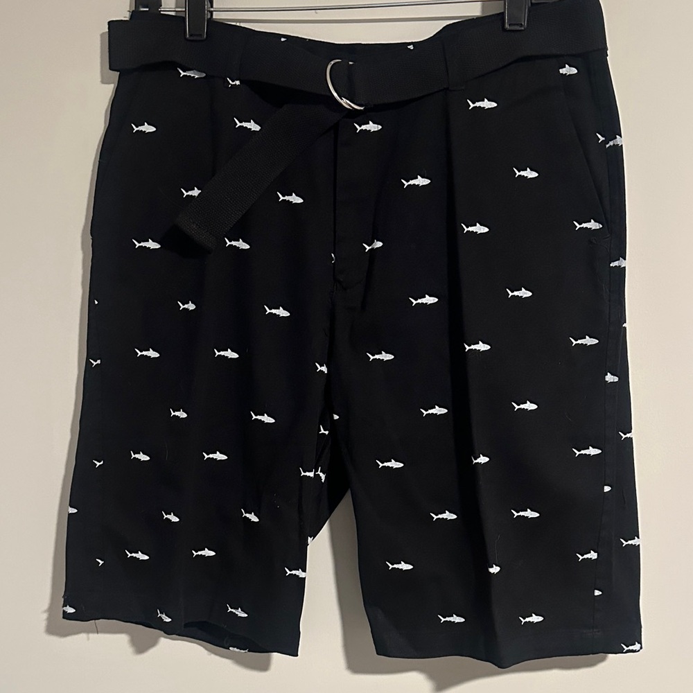 Graphic Print Belted Shorts